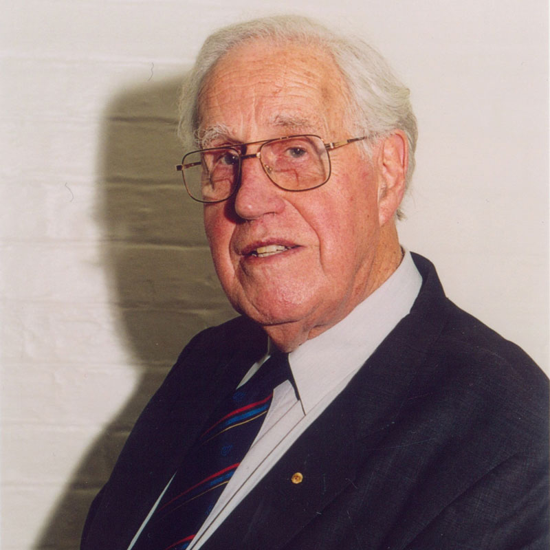 2002 - Basil Hetzel